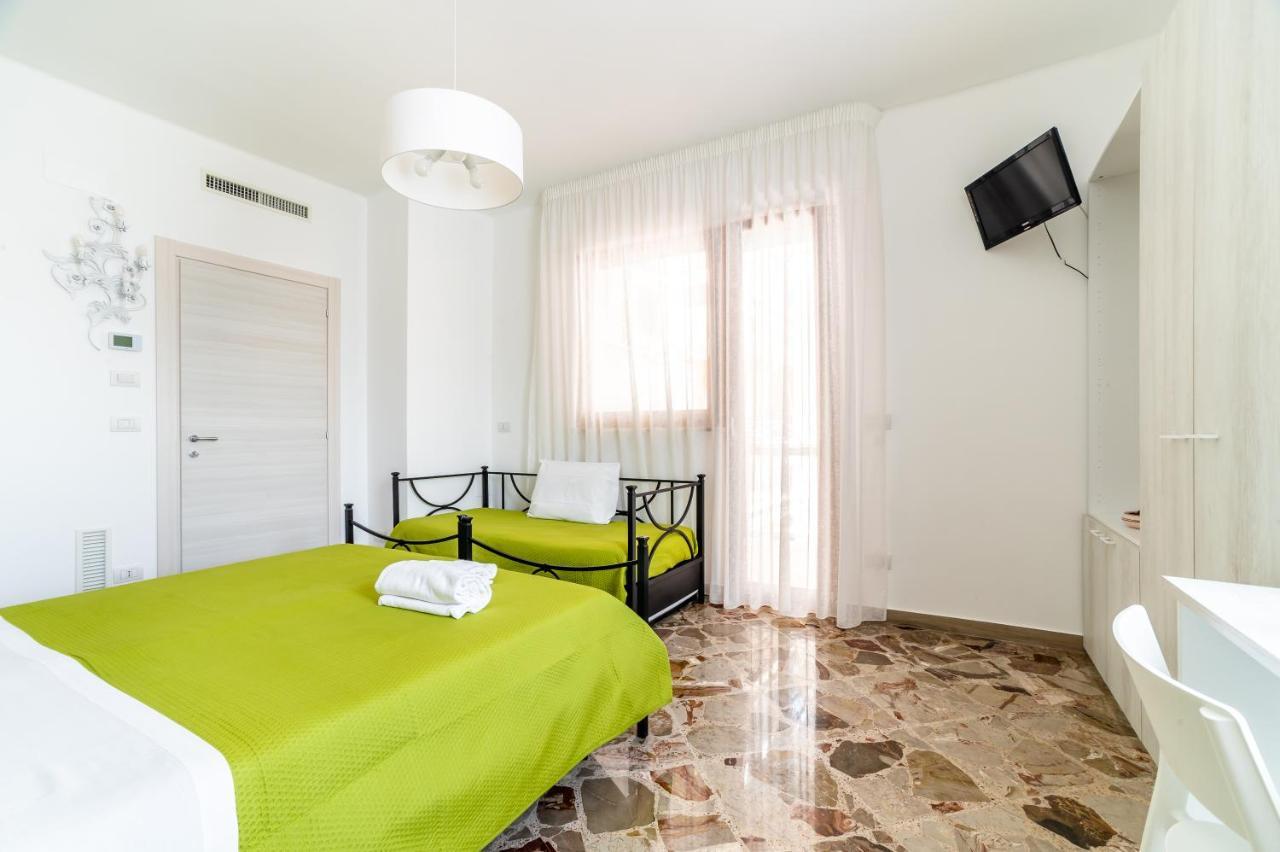 Le Calette Rooms - Puglia Mia Apartments Monopoli Εξωτερικό φωτογραφία